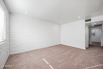 1234 N 36th St in Phoenix, AZ - Building Photo - Building Photo