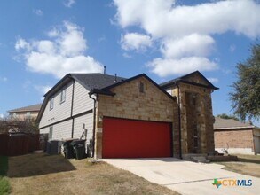 313 Goldenrod Dr in San Marcos, TX - Building Photo - Building Photo