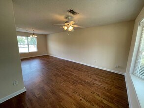 101 Bridgewater Cir in Athens, GA - Building Photo - Building Photo