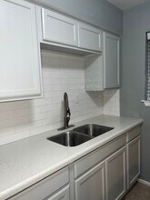 101 N Orange St in Sweeny, TX - Building Photo - Building Photo