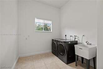 9663 SW 122nd St in Miami, FL - Building Photo - Building Photo
