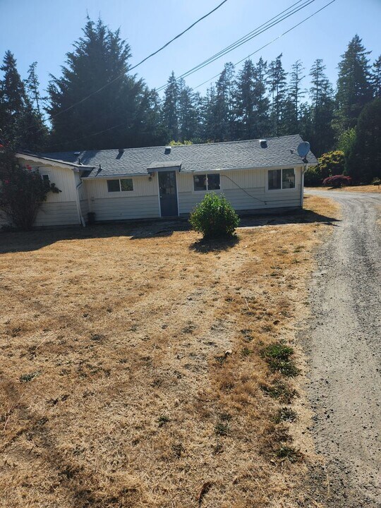 14315-14315 Peacock Hill Ave in Gig Harbor, WA - Building Photo