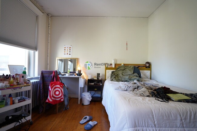 1850 Commonwealth Ave, Unit 44 in Brighton, MA - Building Photo - Building Photo