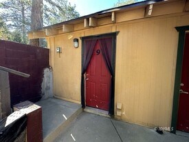 25840 CA-243 in Idyllwild, CA - Building Photo