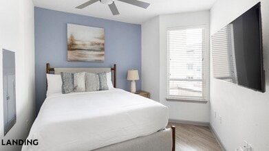 1001 S Center St, Unit 2140 in Arlington, TX - Foto de edificio - Building Photo