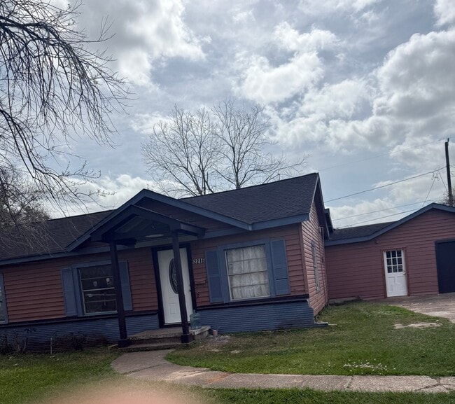 property at 2216 3rd St