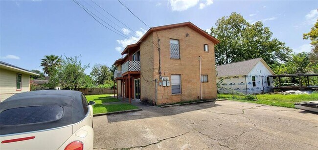 1406 11th St-Unit -A in Galena Park, TX - Foto de edificio - Building Photo