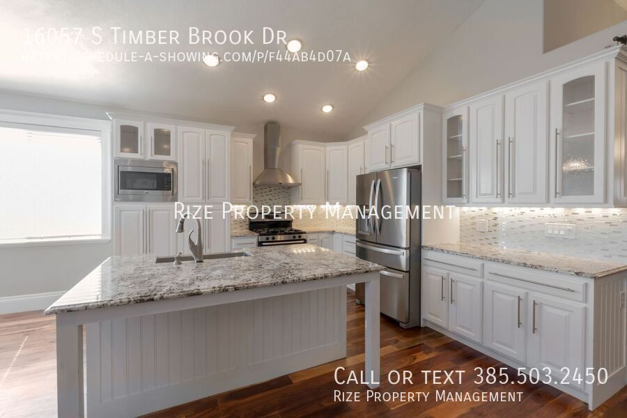 16057 Timber Brook Dr E in Draper, UT - Building Photo