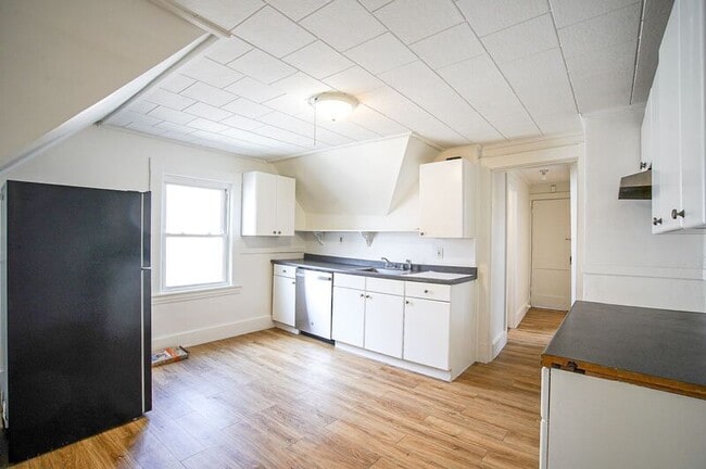 83-85-85 Wilmont St in Springfield, MA - Building Photo - Building Photo