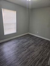 2322 W St John St in Tampa, FL - Building Photo - Building Photo