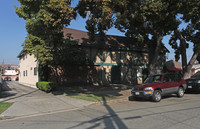 4417 Toland Way in Los Angeles, CA - Building Photo - Building Photo