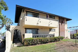 Seville Apartments in Orange, CA - Building Photo - Building Photo