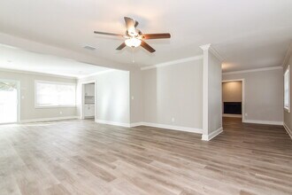 2840 S Miller Rd in Valrico, FL - Building Photo - Building Photo