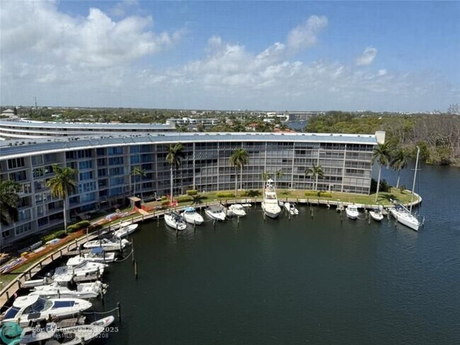 property at 1523 E Hillsboro Blvd