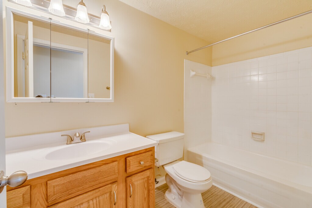 Fordham Green Canton, MI Apartments