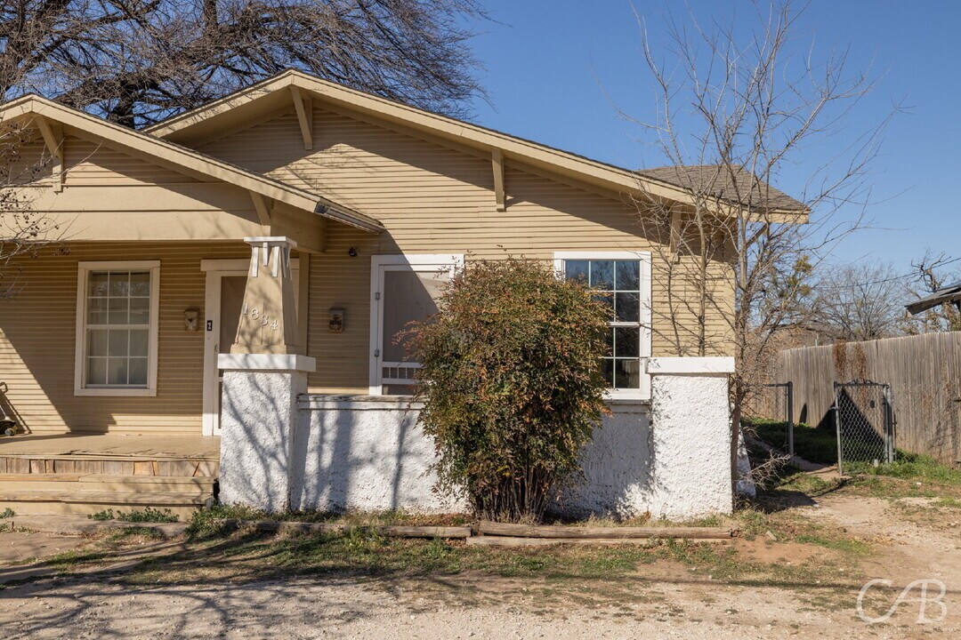 1836 N 6th St in Abilene, TX - Foto de edificio