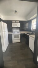 5025 Wayneland Dr, Unit D11 in Jackson, MS - Foto de edificio - Building Photo