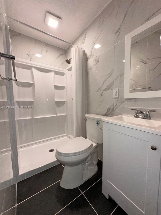 4441 NW 60th St in Fort Lauderdale, FL - Building Photo - Building Photo