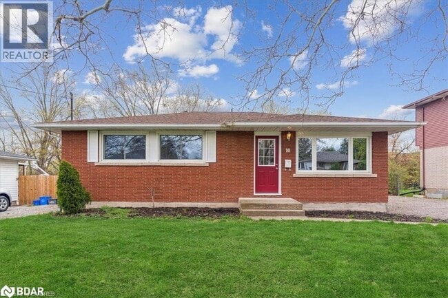 property at 10 Westdale Dr