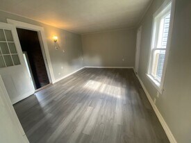 844 W Highland Ave in Ravenna, OH - Building Photo