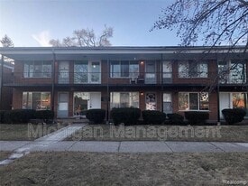 20231 Kelly Rd in Harper Woods, MI - Building Photo