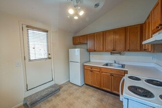 17 Fairview St in Huntington, NY - Building Photo - Building Photo