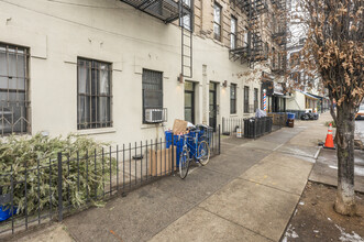 477 Wilson Ave in Brooklyn, NY - Building Photo - Building Photo