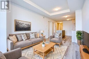 461 Green Rd in Hamilton, ON - Building Photo