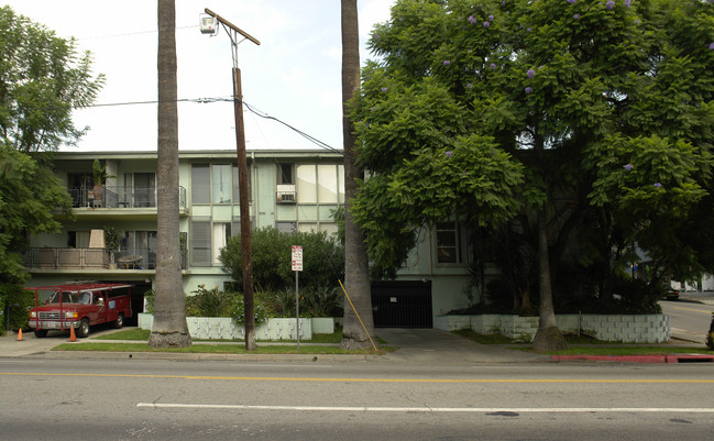 Hollywood Hills in Los Angeles, CA - Building Photo - Building Photo