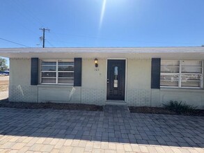 105 Sunshine Blvd in Polk City, FL - Building Photo - Building Photo