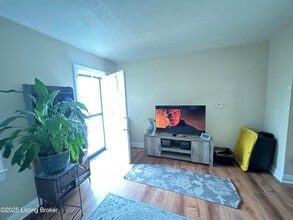 741 S 39th St in Louisville, KY - Foto de edificio - Building Photo