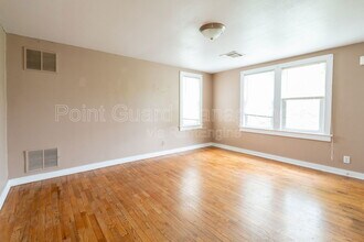 302 S Poplar St in Wichita, KS - Building Photo - Building Photo