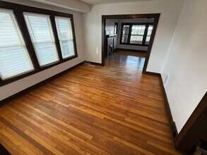 800 Bayridge Ave, Unit Second Floor in Pittsburgh, PA - Building Photo - Building Photo