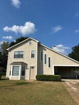 109 Cambridge Rd in Enterprise, AL - Building Photo
