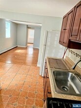 251 Copeland Ave in Lyndhurst, NJ - Building Photo - Building Photo