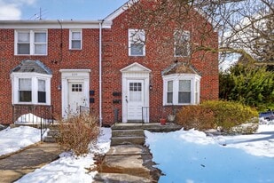 6133 Parkway Dr in Baltimore, MD - Building Photo