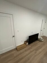 13 Division St W in Greenwich, CT - Foto de edificio - Building Photo