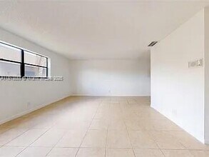 2786 S University Dr in Davie, FL - Building Photo - Building Photo