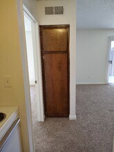 2401 Christmas Tree Ln in Bakersfield, CA - Building Photo - Building Photo