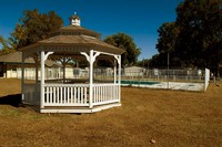 The Woodlands in Wichita, KS - Foto de edificio - Building Photo