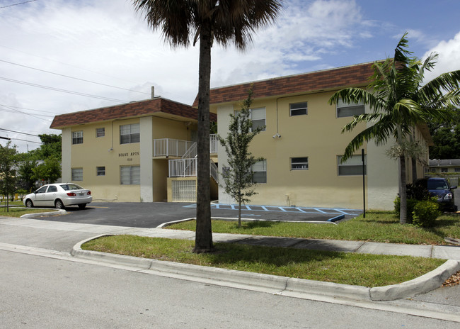 Diane Apartments in Miami, FL - Foto de edificio - Building Photo