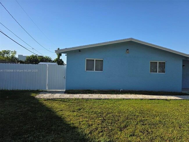 property at 965 NW 10th St