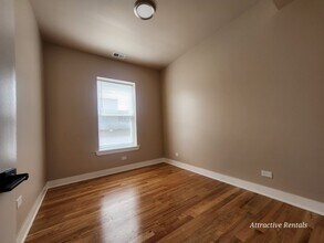 6341 S Elizabeth St in Chicago, IL - Foto de edificio - Building Photo