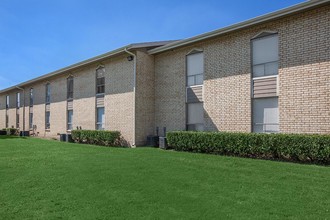 Valley View Apartments in Fort Worth, TX - Foto de edificio - Building Photo