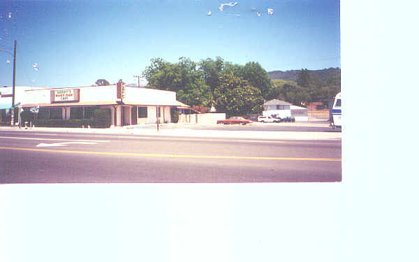 455 Old Ventura St in Oak View, CA - Foto de edificio