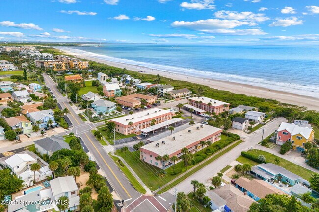 8000 Ridgewood Ave in Cape Canaveral, FL - Building Photo - Building Photo