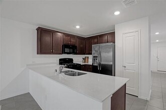 14048 Earlham St in Pilot Point, TX - Building Photo - Building Photo