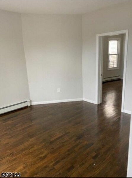209 N 15th St in East Orange, NJ - Building Photo - Building Photo