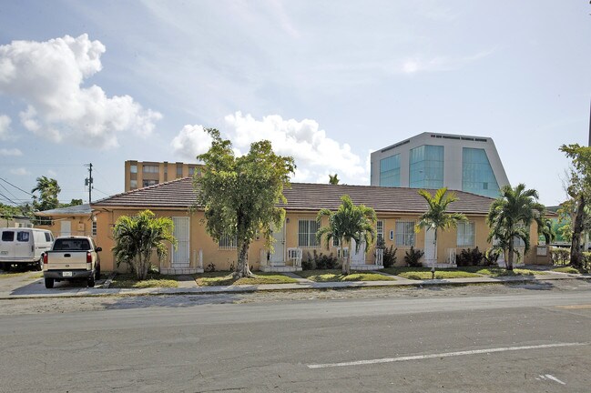 4031 W Flagler St in Miami, FL - Building Photo - Building Photo