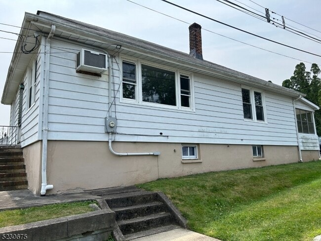 property at 33 Stanley Rd
